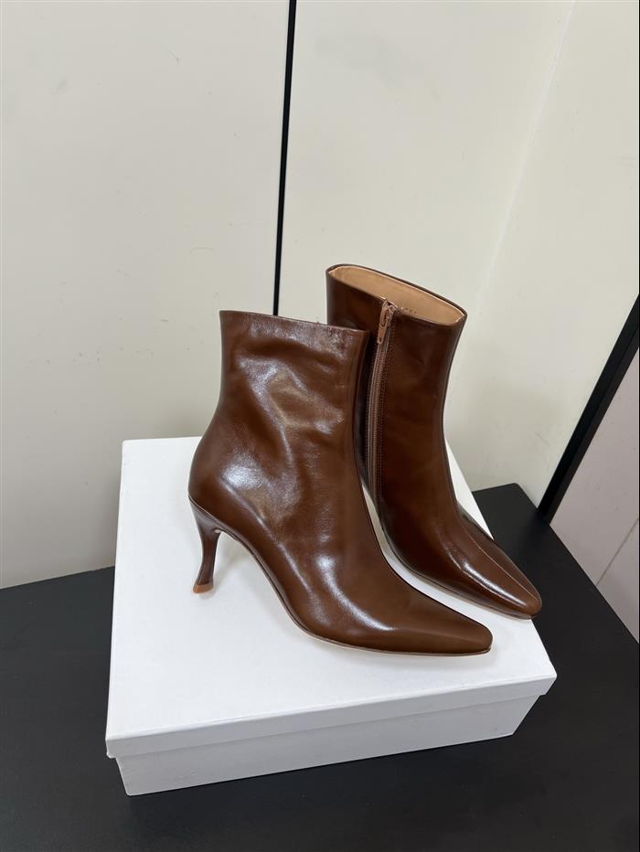 20251128174331393 390